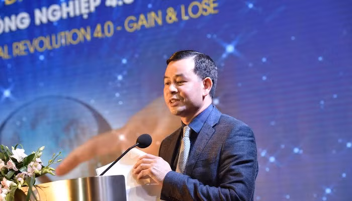 Ông Ngô Văn Tuấn sinh ngày 2/8/1971; quê quán xã Liên Bão, huyện Tiên Du, Bắc Ninh; trình độ chuyên môn thạc sĩ Kinh tế.