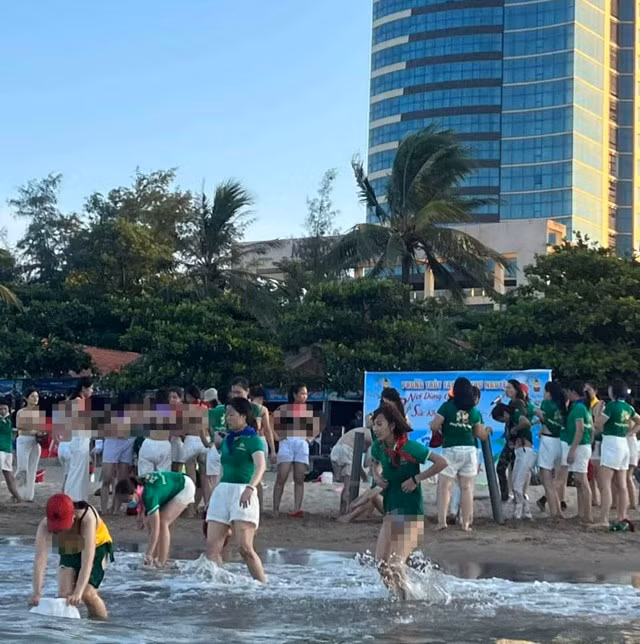 Ngoài ra, Phòng Văn hóa đã yêu cầu đơn vị tham gia trò chơi trên bãi biển là Công ty TNHH TM Như Nguyện ở TP Việt Trì, tỉnh Phú Thọ làm bản tường trình sự việc. "Sau khi liên hệ với Công ty TNHH TM Như Nguyện, đại diện công ty đã thừa nhận sự việc và nhận thức đó là việc làm sai. Trước mắt, chúng tôi yêu cầu đơn vị này cần công khai đăng tải lời xin lỗi dư luận, nhân dân và du khách", ông Sơn chia sẻ. 