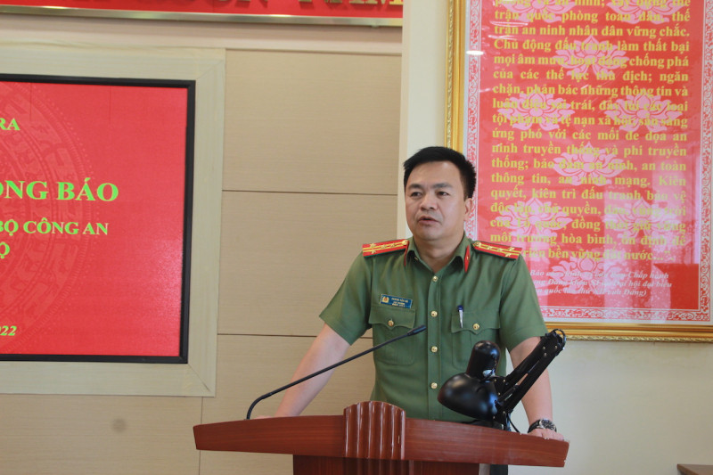 Tại buổi công bố chiều 26/7, đại tá Hoàng Văn Hà - Cục trưởng Cục An ninh điều tra nhấn mạnh, tân Phó cục trưởng Phan Thành Bá là cán bộ lãnh đạo trưởng thành từ đơn vị này. Đây là thuận lợi đối với đại tá Phan Thành Bá. (Ảnh: Đại tá Hoàng Văn Hà)