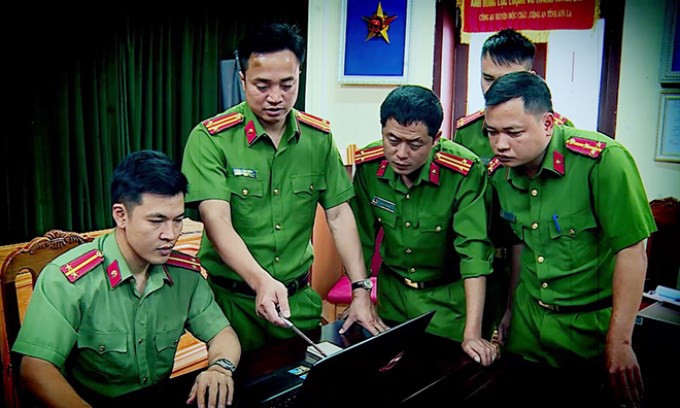 Nói về chặng đường mình đã đi qua và con đường dài còn ở phía trước, trao đổi với báo chí, đại tá Mai Hoàng chia sẻ, đối với những người chiến sĩ CAND khi đến bất cứ miền quê nào thì đều coi đó là quê hương của mình và có nhiệm vụ bảo vệ bình yên cho cuộc sống nhân dân ở đó.