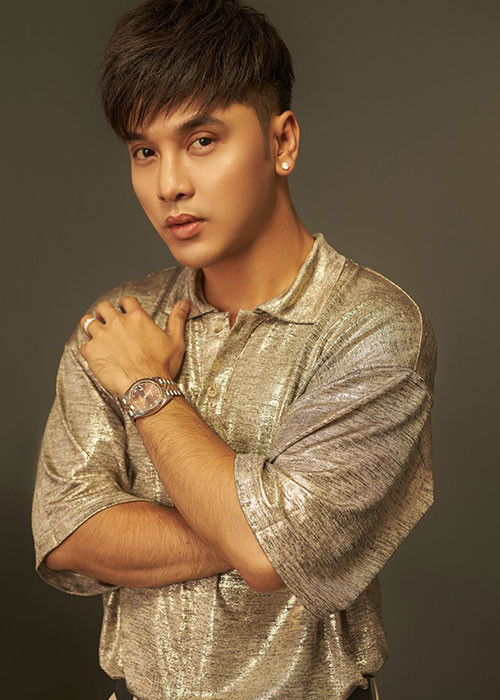 Chia sẻ trên Dân Việt, Ưng Hoàng Phúc cho biết, đời anh chỉ có 5 mối tình, những lần còn lại chỉ là chút tình cảm thoảng qua, rất chóng vánh.