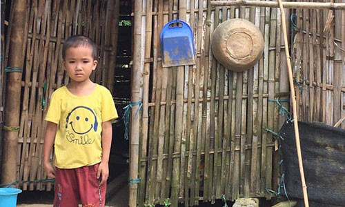 Be trai mo coi nha ngheo mac benh tim song lay lat qua ngay-Hinh-2