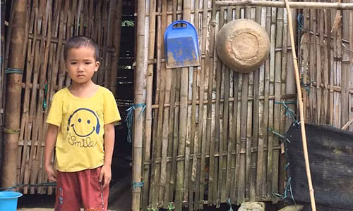 Be trai mo coi nha ngheo mac benh tim song lay lat qua ngay-Hinh-2