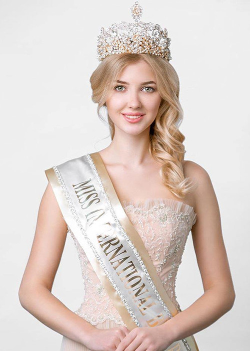 Trong bảng dự đoán, vị trí thứ 2 thuộc về Maria Perviy. Cô đến từ Belarus, đang là người mẫu.