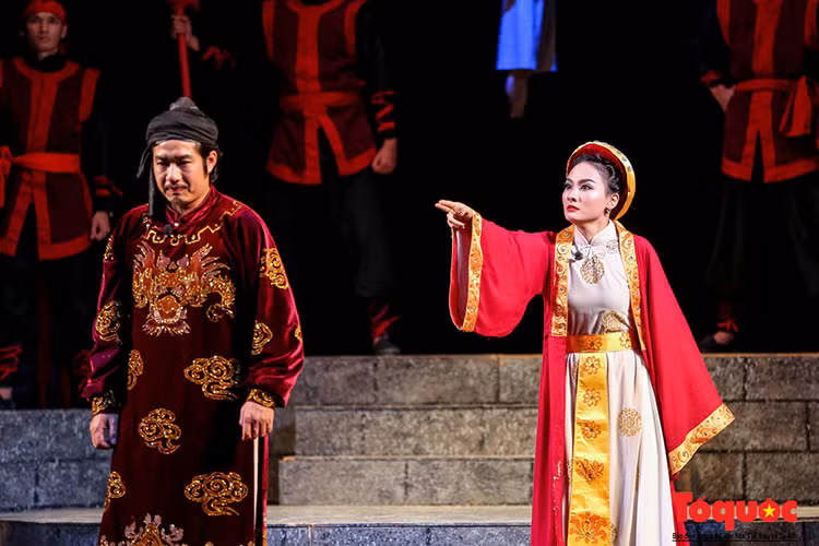 Ở mảng sân khấu kịch, Bảo Thanh giành 2 huy chương bạc tại Liên hoan Sân khấu toàn quốc (vở Công lý không gục ngã) và Liên hoan sân khấu toàn quốc về Hình tượng người chiến sĩ Công an nhân dân (vở Ai là thủ phạm) năm 2015. Ảnh: Tổ quốc