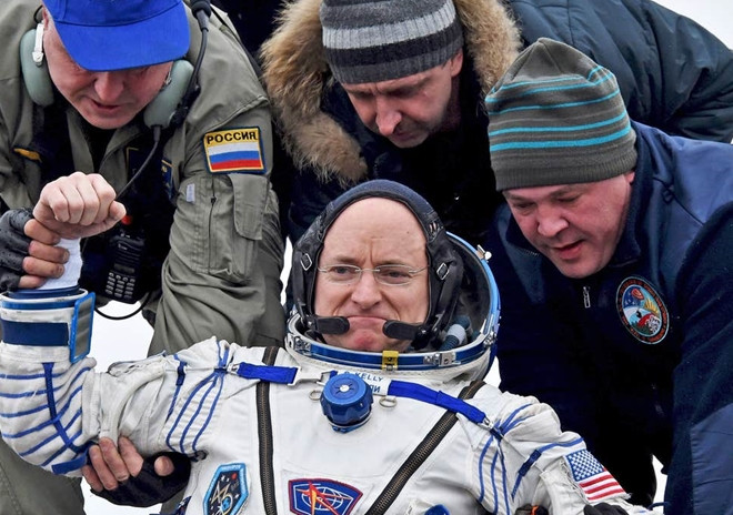 Gioi han cua con nguoi khi bay vao vu tru-Hinh-2