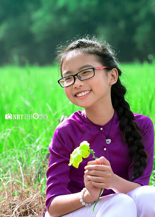 Sau khi rời gameshow, Phương Mỹ Chi vừa đi học vừa đi hát.