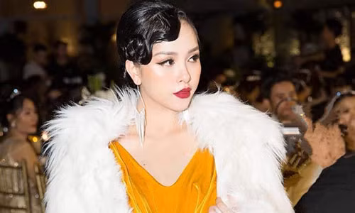 Trước khi lên xe hoa với Thế Bảo - anh trai nữ ca sĩ Bảo Thy, Trang Pilla (Đỗ Thị Thùy Trang, sinh năm 1994) còn được nhiều người biết đến là hot girl có gia thế "khủng". 9X sinh ra trong gia đình có truyền thống kinh doanh ở TP.HCM, bản thân cô cũng là một doanh nhân trẻ, thành đạt.