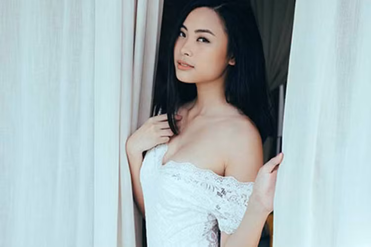 Ngoài nụ cười rạng rỡ, top 5 Hoa hậu Việt Nam 2016 còn hút ánh nhìn nhờ vóc dáng gợi cảm.