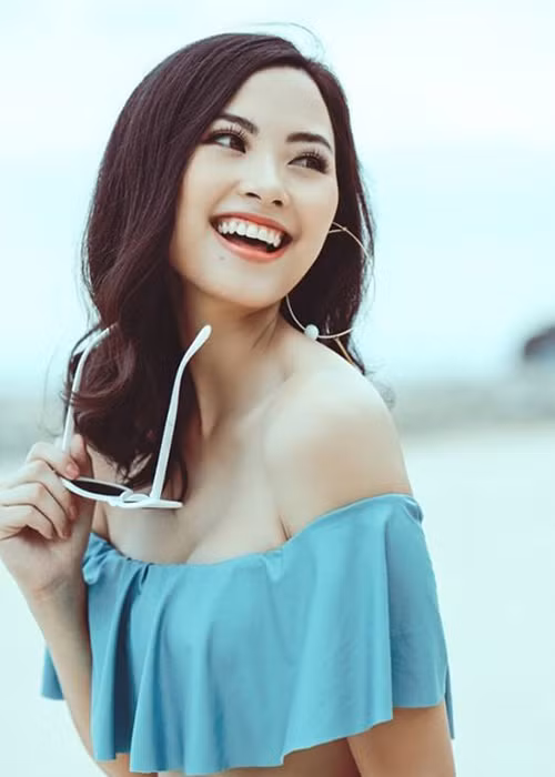 Đào Thị Hà có nụ cười phảng phất nét đẹp của Hà Tăng.