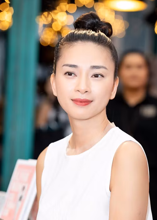 Bạn trai đầu tiên của Ngô Thanh Vân đồng ý cho cô thử sức với nghệ thuật trong 8 năm trước khi kết hôn.