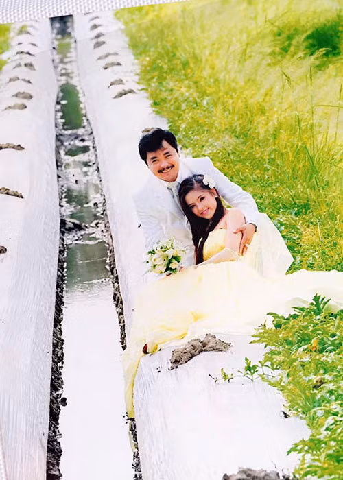 Đến nay, tổ ấm của vợ chồng đạo diễn Phương Điền có thêm một cô con gái.