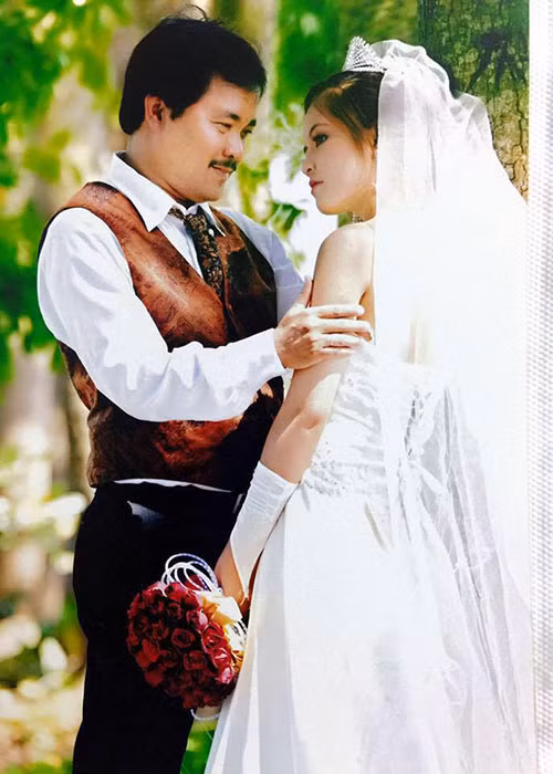 Không ít khán giả khen ngợi nhan sắc của cô gái miền Tây nên duyên với đạo diễn phim "Tiếng sét trong mưa".