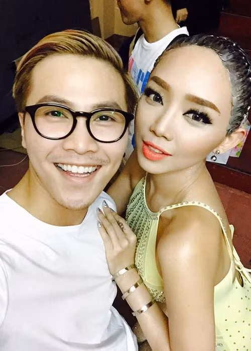 "Người tình âm nhạc" của Tóc Tiên trở về Việt Nam năm 2017 để tham gia hoạt động nghệ thuật.