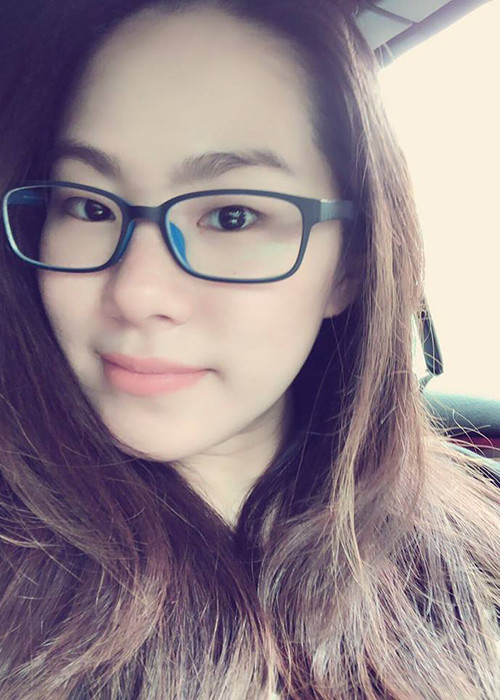 Cuộc sống của tình cũ Khánh Đơn khá trầm lắng.