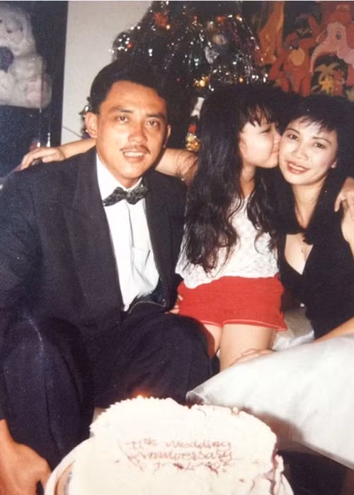 "Mẹ không chấp nhận mọi mối quan hệ yêu đương của tôi nếu như đó không phải là người bà chọn, kể cả mối quan hệ bây giờ với anh. Anh tự ái", Tóc Tiên chia sẻ.