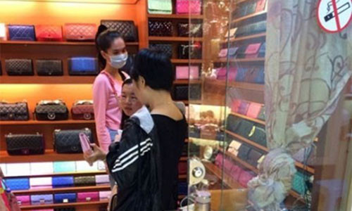 Sao Viet “dap hop” khoe hang hieu: Hay gi tro a dua song ao!-Hinh-4