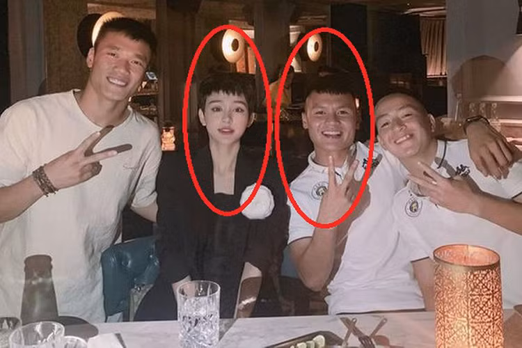 Truoc tin don la ban gai Quang Hai, Hien Ho tung hen ho ai?