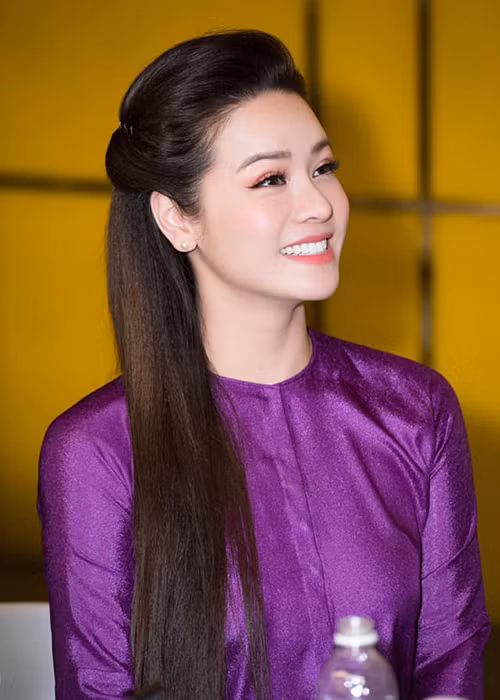 Nữ diễn viên có tình duyên lận đận. Cách đây 3 tháng, cô xác nhận hôn nhân tan vỡ từ 3 năm trước.