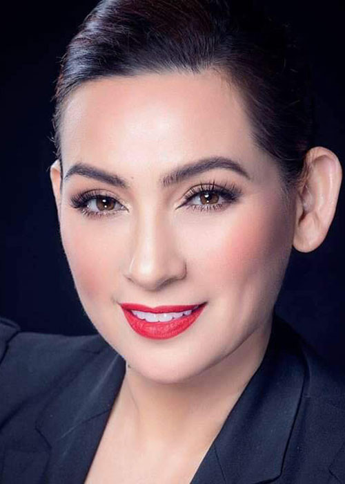 Trước đó, khi tham gia lễ ra mắt một dự án của Alibaba vào hồi cuối tháng 7, Đan Trường, Phi Nhung và Thanh Bạch bị dư luận phản ứng vì vào thời điểm đó, Alibaba đã dính nhiều sai phạm.