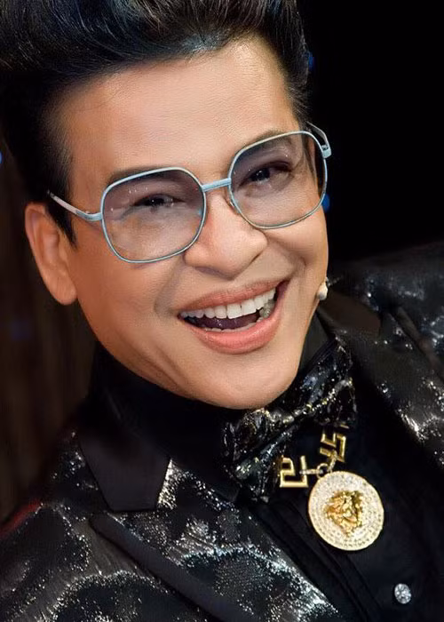 “Về phần nội dung chương trình chi tiết, đã có người dẫn chương trình riêng của công ty. Chúng tôi khẳng định hoàn toàn không có bất kỳ phát ngôn nào liên quan đến công ty Alibaba”, đại diện MC Thanh Bạch khẳng định.