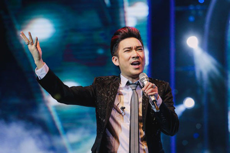 Cung Văn hóa hữu nghị Việt Xô vừa cháy lớn nên Quang Hà hủy show. Theo kế hoạch ban đầu, liveshow của Quang Hà sẽ diễn ra vào tối 28 và 29/9. Chia sẻ trên Zing, đại diện Quang Hà cho biết, bản thân Quang Hà đã khóc khi nghe tin xấu. Ảnh: Tổ quốc