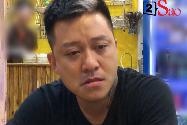 Theo Vietnamnet, UBND quận Ba Đình cho hay việc dừng chương trình của Tuấn Hưng do công tác an toàn PCCC tại địa điểm tổ chức là Cung Thể thao Quần Ngựa chưa tuân thủ các điều kiện theo quy định hiện hành. Ảnh: Vietnamnet