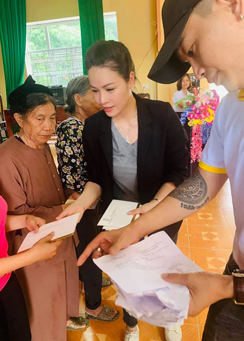 Sau vụ trộm, nữ diễn viên dùng tiền tổ chức sinh nhật của cô làm từ thiện như thường lệ.