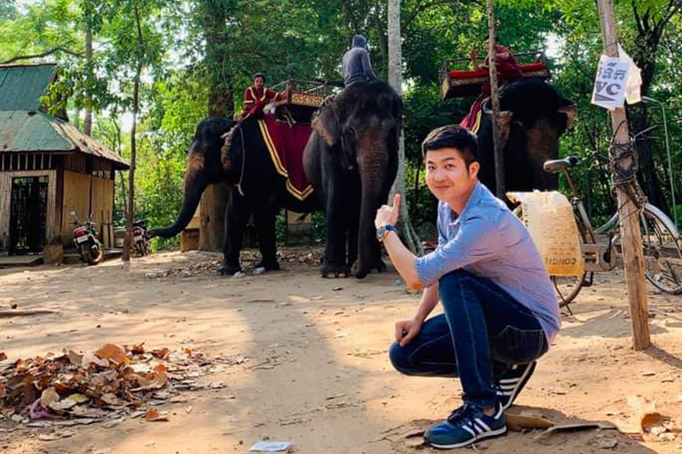 Khi Nhật Kim Anh bị mất trộm tài sản hơn 5 tỷ, doanh nhân Bửu Lộc chia sẻ đoạn video vụ mất cắp để mong vợ cũ sớm tìm lại tài sản.