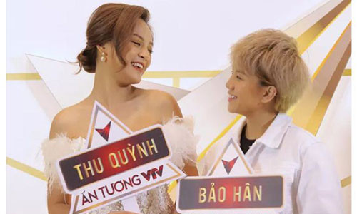 Khan gia tiec khi Thu Quynh trang tay tai VTV Awards 2019