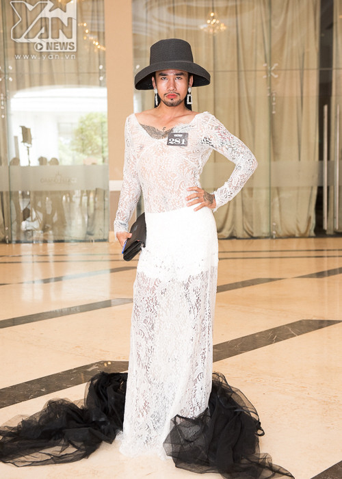 Sơn Khalai sinh năm 1992, mang hai dòng máu Campuchia - Việt Nam. Anh tham gia không ít các gameshow và đóng các vai diễn nhỏ trong các bộ phim, MV ca nhạc. Ảnh: Yan