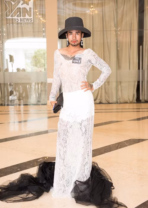 Sơn Khalai sinh năm 1992, mang hai dòng máu Campuchia - Việt Nam. Anh tham gia không ít các gameshow và đóng các vai diễn nhỏ trong các bộ phim, MV ca nhạc. Ảnh: Yan