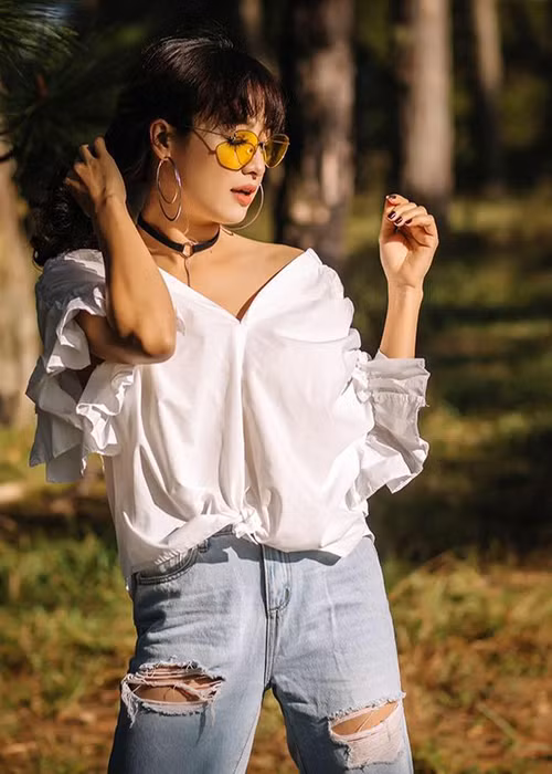 Nữ diễn viên bí mật kết hôn với phó đạo diễn Hải Thanh.