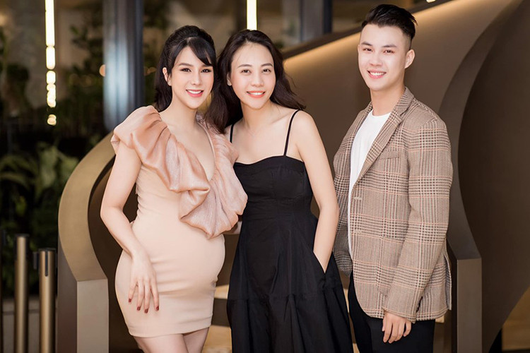 Bạn bè khen ngợi sau khi lấy chồng, Đàm Thu Trang đẹp mặn mà, quyến rũ hơn thời độc thân.