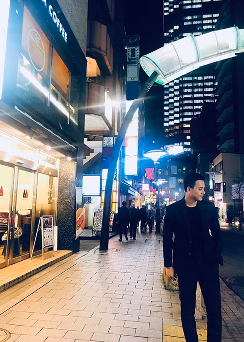 Gần đây, khi Mỹ Tâm tung MV "Anh đợi em được không", Mai Tài Phến bắt trend. "Anh đợi em đến không?", nam diễn viên chia sẻ.