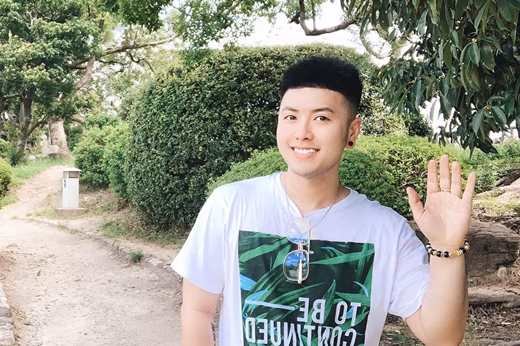 Khó nhận ra giọng ca "Mùa đông không lạnh" sau 3 tháng thẩm mỹ.