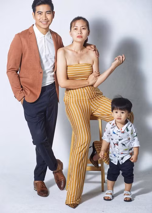 Ngọc Lan hiện chưa lên tiếng về tin đồn tình cảm với Thanh Bình rạn nứt. Xem video "Ngọc Lan chia sẻ tôi đẹp, tôi có quyền". Nguồn Youtube/vtc