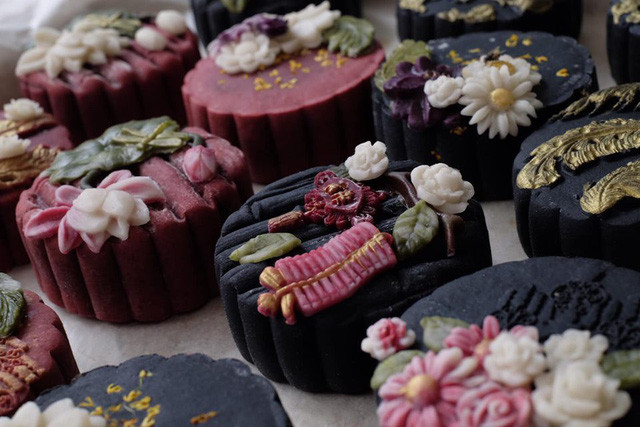 Cac loai banh Trung thu handmade dep la, thom ngon quyen ru khach thanh pho-Hinh-3