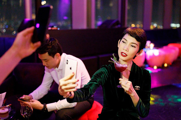 Quốc Trường cũng bác bỏ tin đồn hẹn hò bí mật Xuân Lan. Theo nam diễn viên, cả hai chỉ là chị em.