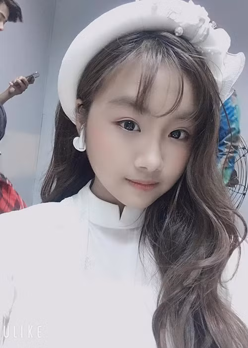 Không chỉ tài năng, Khánh An còn xinh xắn, cao ráo.