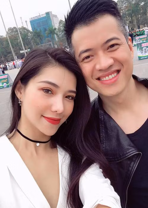 Lưu Đê Ly phân trần thời điểm mới hẹn hò cô, Huy DX đang ly thân vợ.