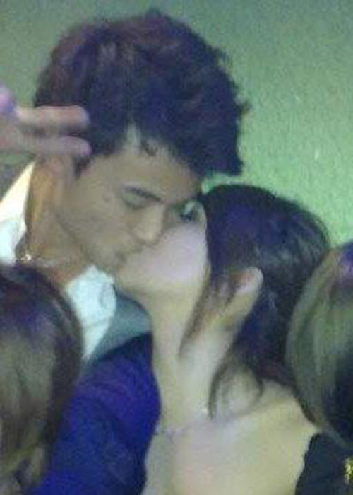 Scandal người thứ ba không phải là ồn ào duy nhất của Lưu Đê Ly. Năm 2010, cô bị chỉ trích sau khi lộ ảnh thác loạn ở bar. Ảnh: Ngôi sao