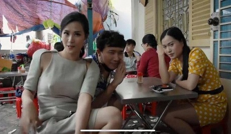 Nhìn qua cứ tưởng Đông Nhi mặc váy lộ phần nhạy cảm nhưng hóa ra hiểu nhầm chút thôi - Hình 2 Nhin qua cu tuong Dong Nhi mac vay lo phan nhay cam nhung hoa ra hieu nham chut thoi-Hinh-2