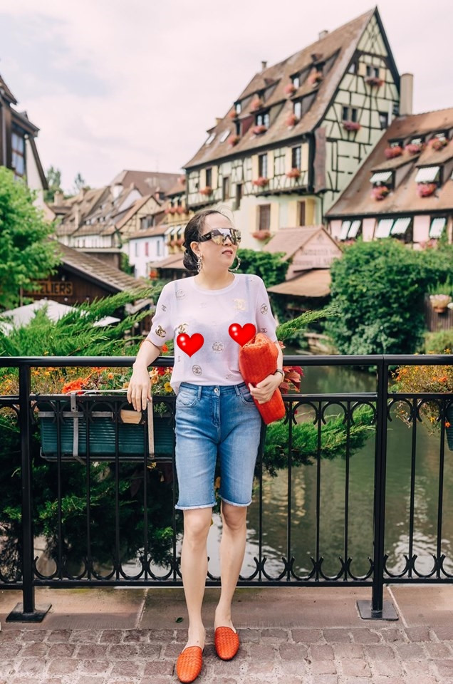 Nhìn qua cứ tưởng Đông Nhi mặc váy lộ phần nhạy cảm nhưng hóa ra hiểu nhầm chút thôi - Hình 4 Nhin qua cu tuong Dong Nhi mac vay lo phan nhay cam nhung hoa ra hieu nham chut thoi-Hinh-4