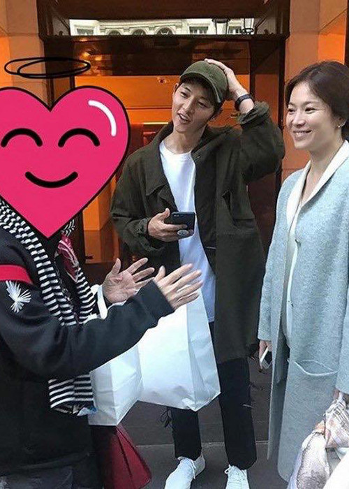 Khi còn sánh đôi cùng Song Joong Ki, Song Hye Kyo cũng không ít lần bị chê già dặn hơn chồng kém 3 tuổi.