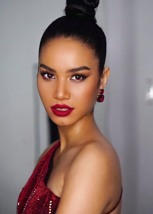 H'luăi Hwing gây chú ý bởi gương mặt có nhiều nét giống Hoa hậu Hoàn vũ Việt Nam 2015 Phạm Hương. Ảnh: Saostar