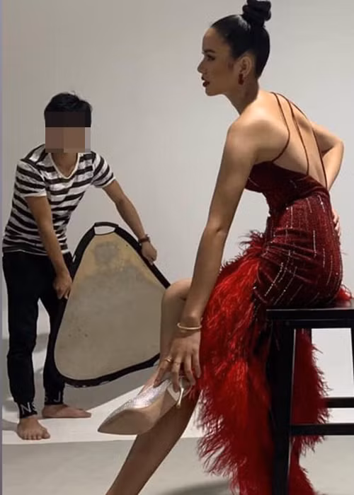 H'luăi Hwing vốn không có kinh nghiệm thi nhan sắc và không có bất kì hoạt động nào trong showbiz.