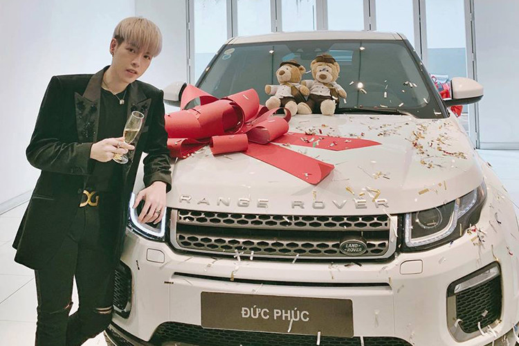 Có thể nói rằng ngoài Phương Mỹ Chi, Đức Phúc là gương mặt hiếm hoi thay đổi được cuộc sống hoàn toàn sau khi rời gameshow.