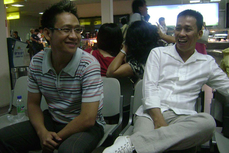 Ca sĩ Duy Mạnh đăng tải hình ảnh bên cố nhạc sĩ Xuân Hiếu.