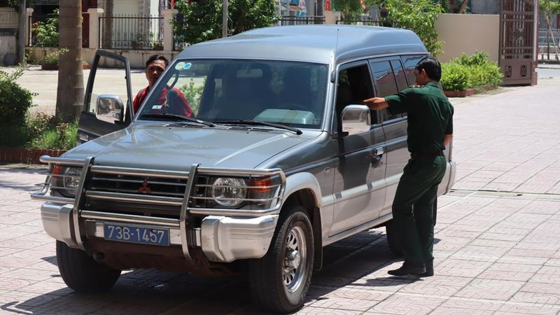 Chiều 7-9, ô tô của Bộ đội biên phòng tỉnh Quảng Bình chở ba ngư dân may mắn được cứu sống đưa về đến quê nhà ở Nghệ An gồm: Ngư dân Trần Văn Cường (16 tuổi), Ngô Sỹ Xô (19 tuổi), Lê Văn Chiến (18 tuổi).